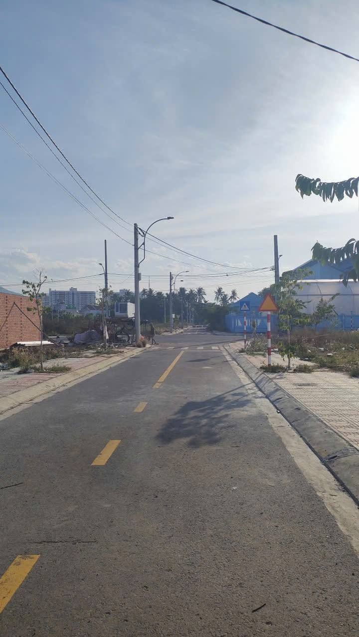 Lô Đất Tái Định Cư Ngọc Hiệp 96.8m² giá chỉ 5.129 tỷ - Vị trí tiềm năng gần biển!