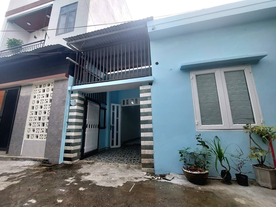 Nhà bán đường Âu Cơ, Đà Nẵng 60m² giá 2 tỷ - Vị trí đắc địa gần chợ!
