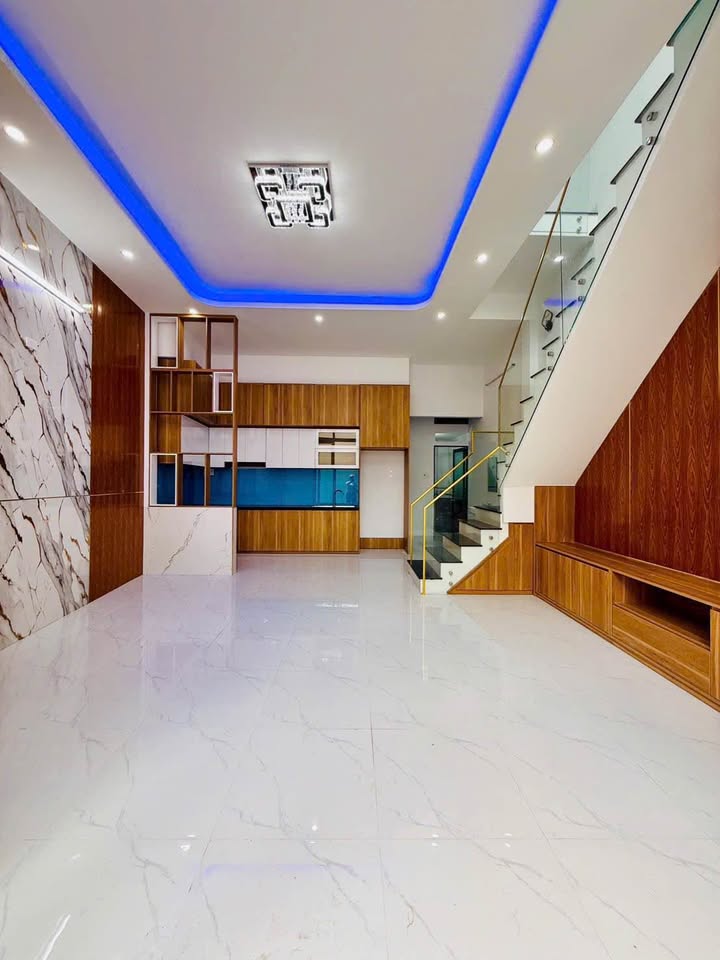 Nhà đẹp hẻm Nguyễn Thái Học, trung tâm Quy Nhơn 65m² giá 3.1 tỷ - Sổ đỏ chính chủ!