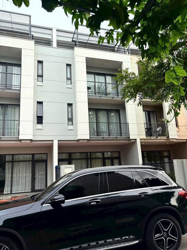 Townhouse Lotus Bãi Cháy 122m² giá chỉ từ 9 tỷ - Thiết kế đẳng cấp với thang máy riêng!
