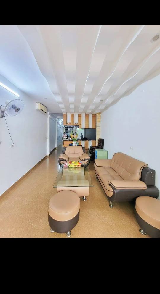 Nhà phố Bạch Đằng Hạ Long 50m² giá 6 tỷ - Thiết kế hiện đại, đầy đủ tiện nghi!