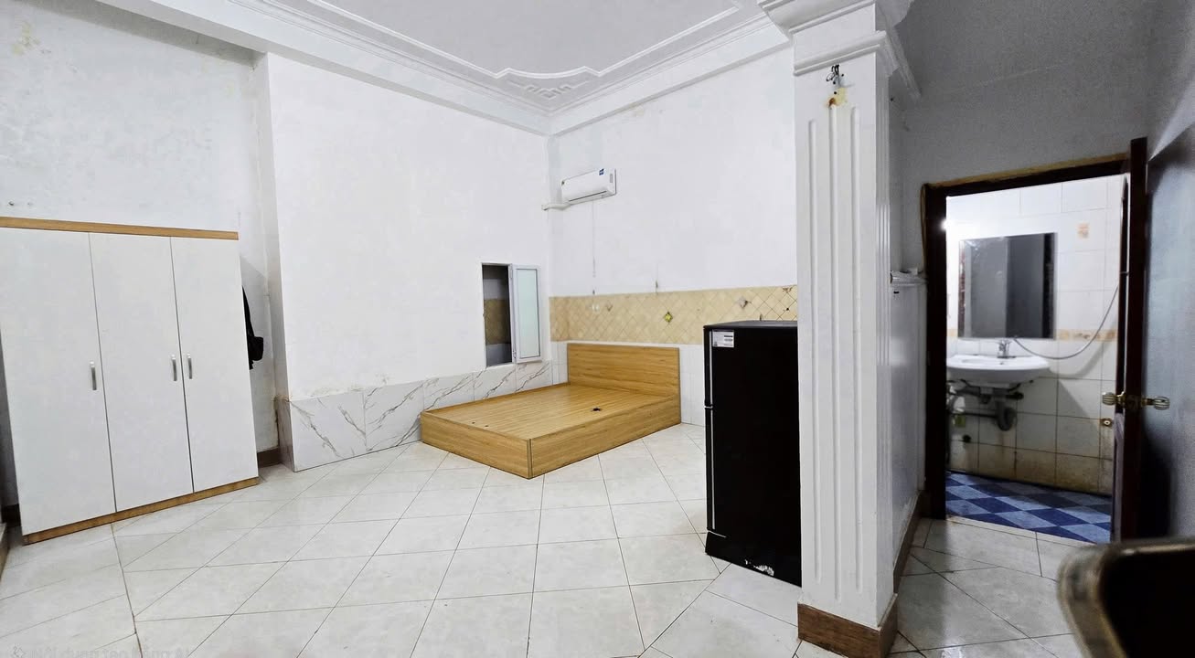 Phòng cho thuê tại Ngõ 279 Đội Cấn, Quận Ba Đình - Giá chỉ 3.8 triệu/tháng!