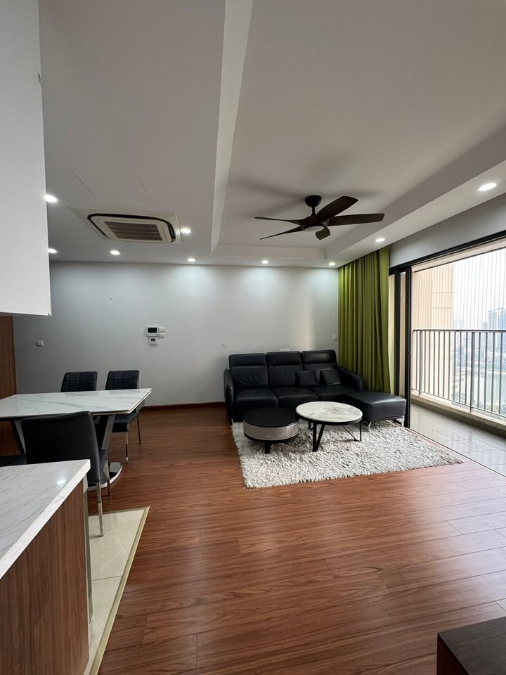 Căn hộ D'Capitale Cầu Giấy 90m² giá 30 triệu - Sẵn sàng vào ở ngay!