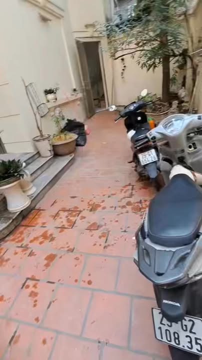 Cho thuê Biệt thự Đại La quận Hai Bà Trưng 125m² giá 16 triệu - Nhà đẹp, sân vườn thoáng đãng!