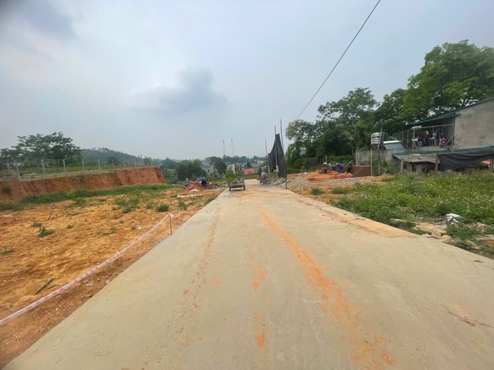 Đất nền Kim Quan, Yên Sơn 133m² giá chỉ 1.x tỷ - Sẵn sổ xây dựng ngay!