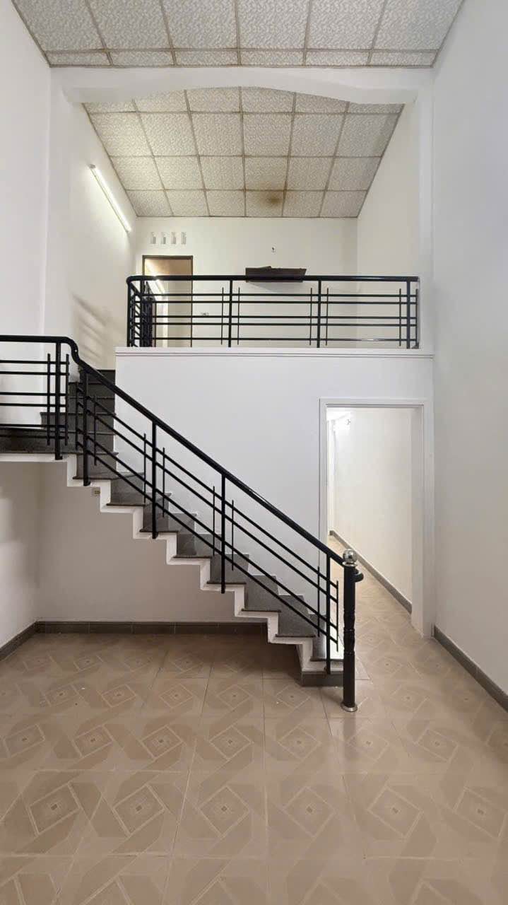 Nhà mặt tiền 1,5 tầng Phường Ghềnh Ráng Quy Nhơn 40m² giá 3 tỷ - Đậu ô tô trước nhà!