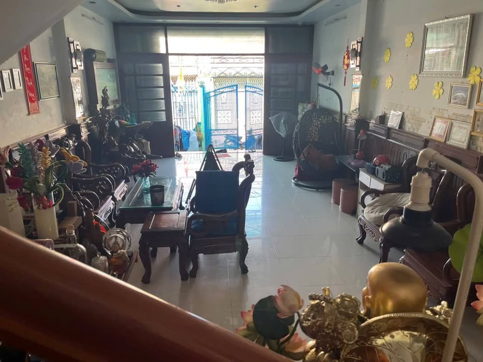 Nhà 2 mê đường 8m gần trường Đào Duy Từ, 125m² chỉ 4,2 tỷ - Cơ hội hiếm có!