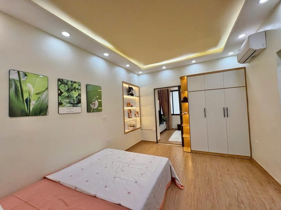 Căn hộ Tập thể Bộ Nội Vụ Đống Đa 40m² giá thỏa thuận - Nhà đẹp, thoáng mát, ô tô đỗ cửa!