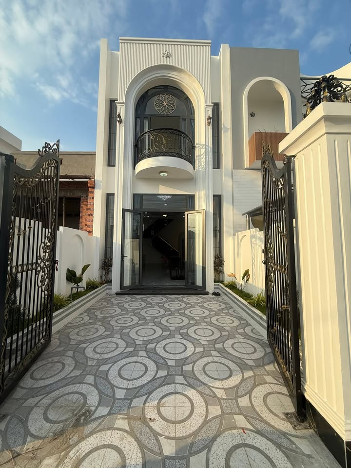 Nhà lầu 26 Ngô Quyền, Phường Long Hoa, Tây Ninh 81m² giá 1 tỷ - Thiết kế hiện đại, sẵn sàng vào ở!