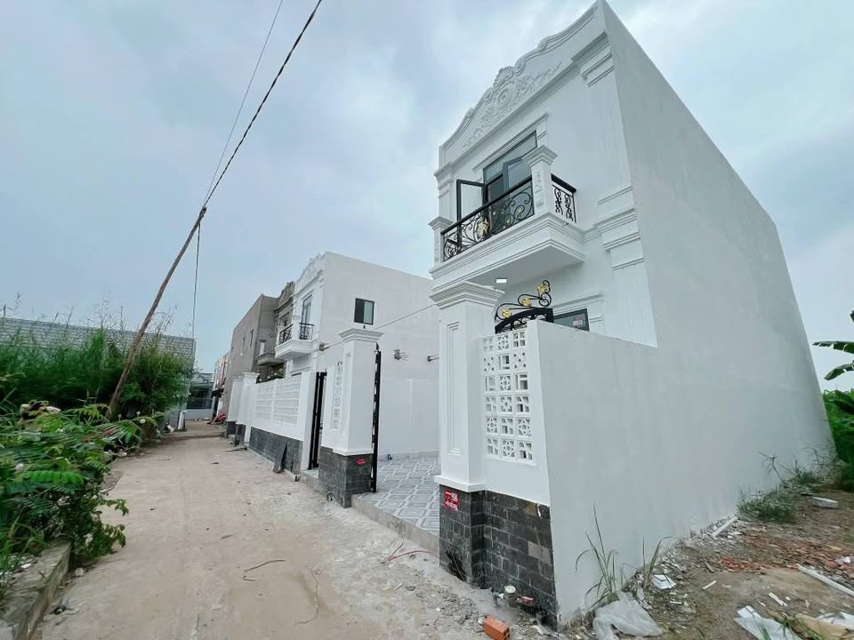 Nhà phố Ấp Thanh Ba, Cần Giuộc 139m² giá 1.8 tỷ - Thiết kế phong cách Châu Âu