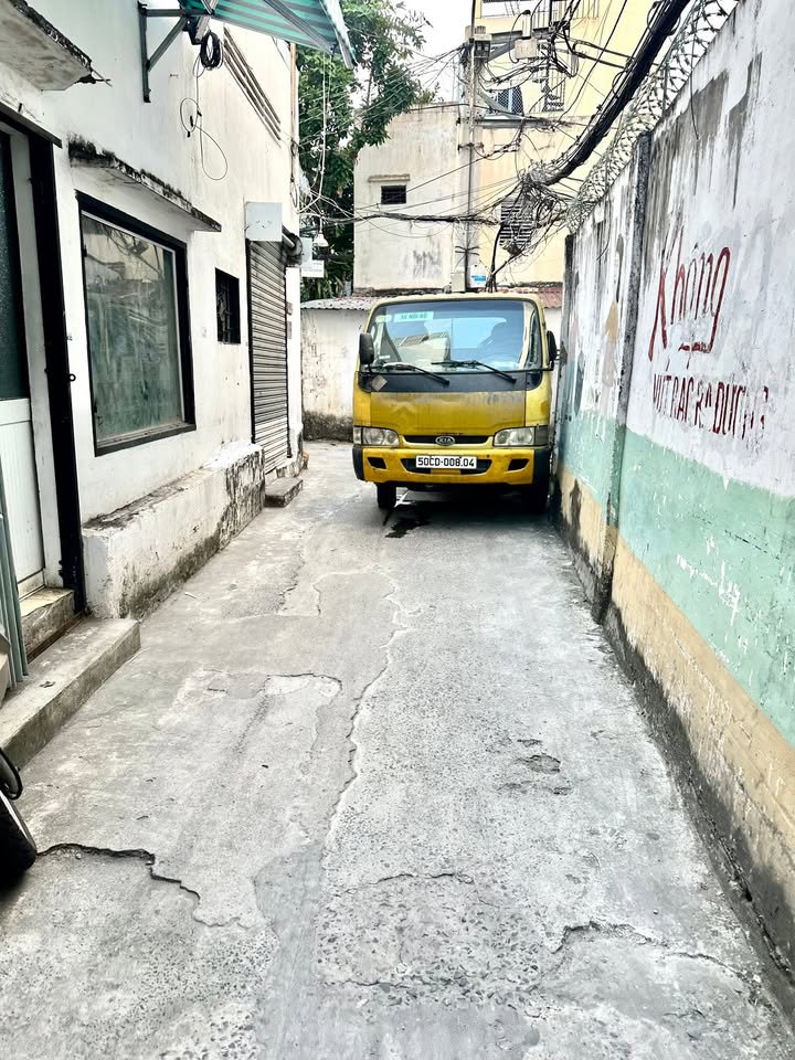 Nhà phố Phú Nhuận 55m² giá 10 tỷ - 4 tầng, 5 phòng ngủ, xe hơi vào tận nơi!