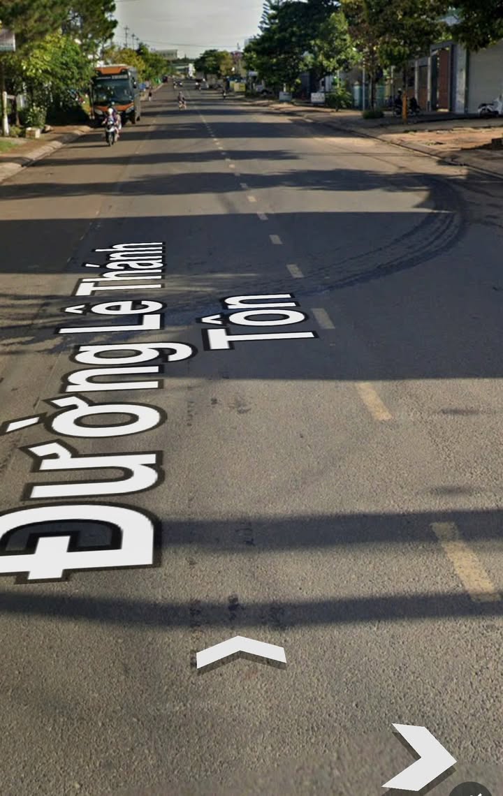 Bán đất mặt tiền Lê Thánh Tôn 125m² giá 2.5 tỷ - Kinh doanh sầm uất!