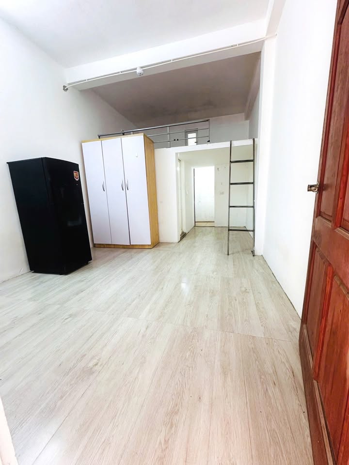 Chính chủ cho thuê CCMN 35m² tại Cầu Giấy - Sẵn sàng vào ở ngay!