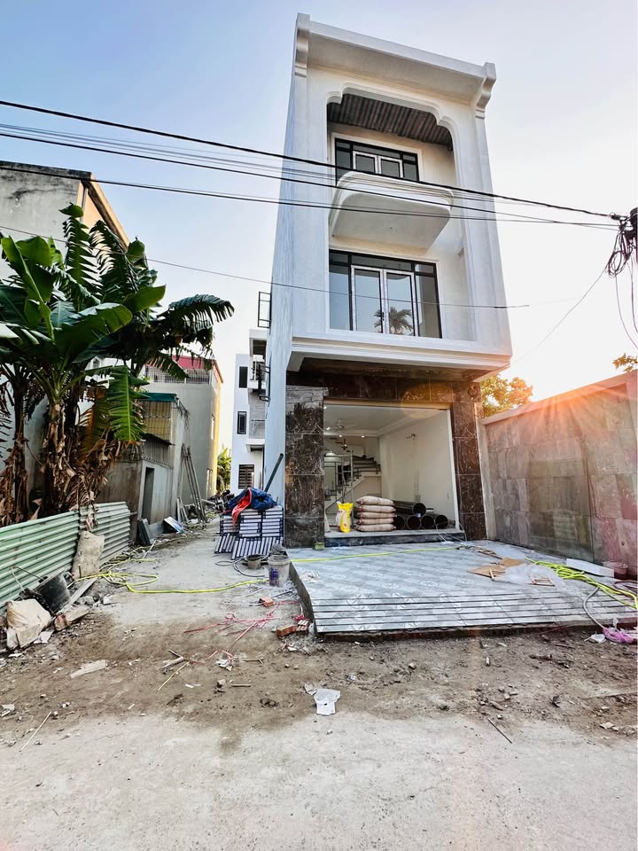 Nhà 3 tầng độc lập tại An Đồng, 100m² giá 4.35 tỷ - Ô tô đỗ ngày đêm!