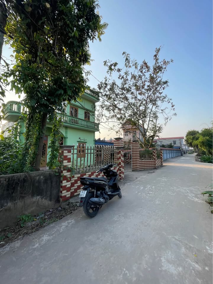 Đất mặt đường Đê Bối - Nam Phong 400m² giá 2.7 tỷ - Cơ hội đầu tư tuyệt vời!