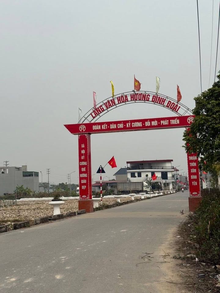 Đất tái định cư Hương Đình, Sóc Sơn 60m² giá 3.04 tỷ - Sổ đỏ chính chủ, giao ngay!