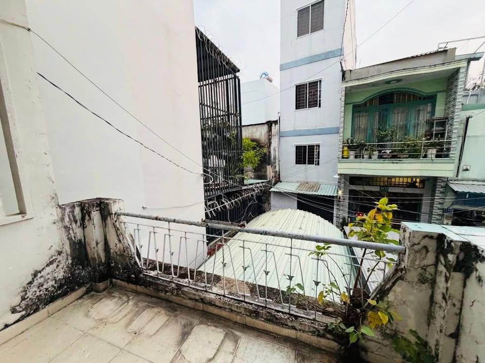 Nhà phố Bình Thạnh 83m² giá 8 tỷ - Tiện nghi cải tạo thoải mái!