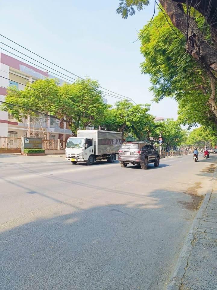 Cho thuê nhà mặt tiền đường Huỳnh Văn Nghệ, Biên Hòa 106m² giá 11 triệu - Vị trí lý tưởng cho văn phòng!