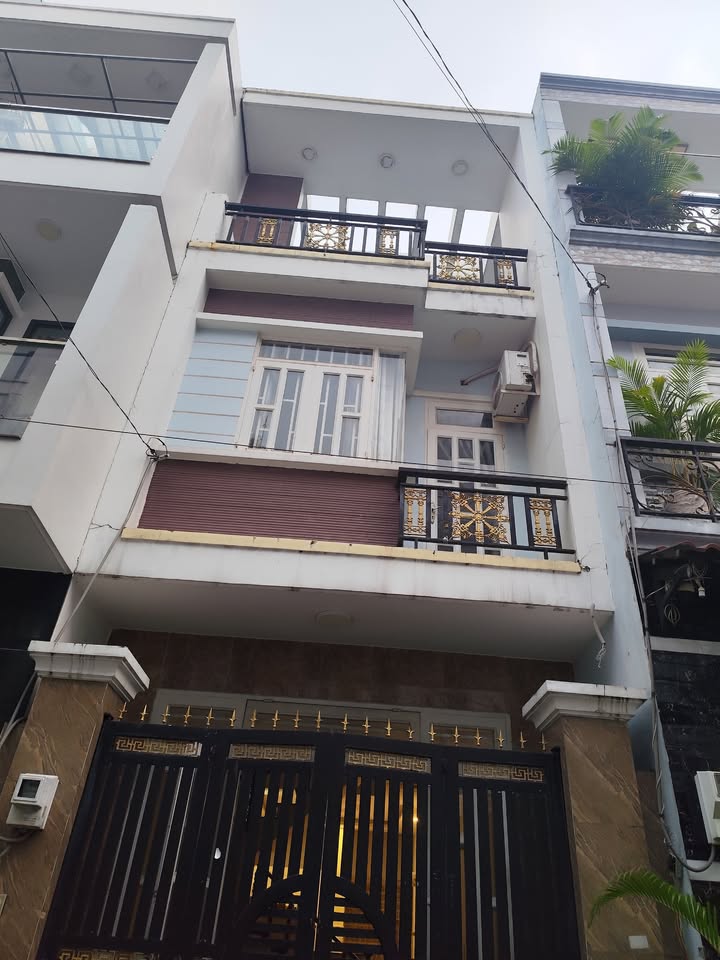 Nhà cho thuê hẻm ô tô Thới An, Quận 12, 52m² giá 9 triệu - Phù hợp cho gia đình!