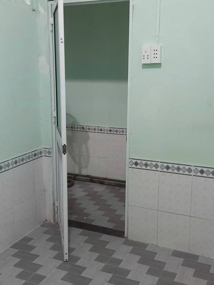 Nhà mặt tiền cho thuê tại An Phú Đông 90m² giá chỉ 4 triệu/tháng - Kinh doanh thuận lợi!