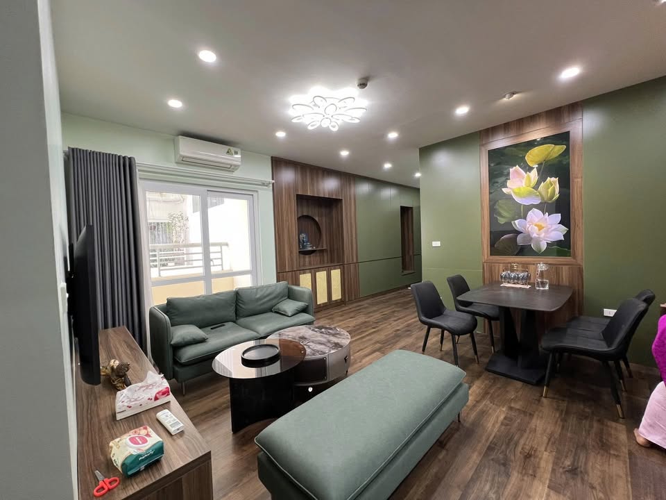 Căn hộ 2 phòng ngủ Tecco Garden 82m² giá 5.4 tỷ - Hướng Đông, nội thất cao cấp!