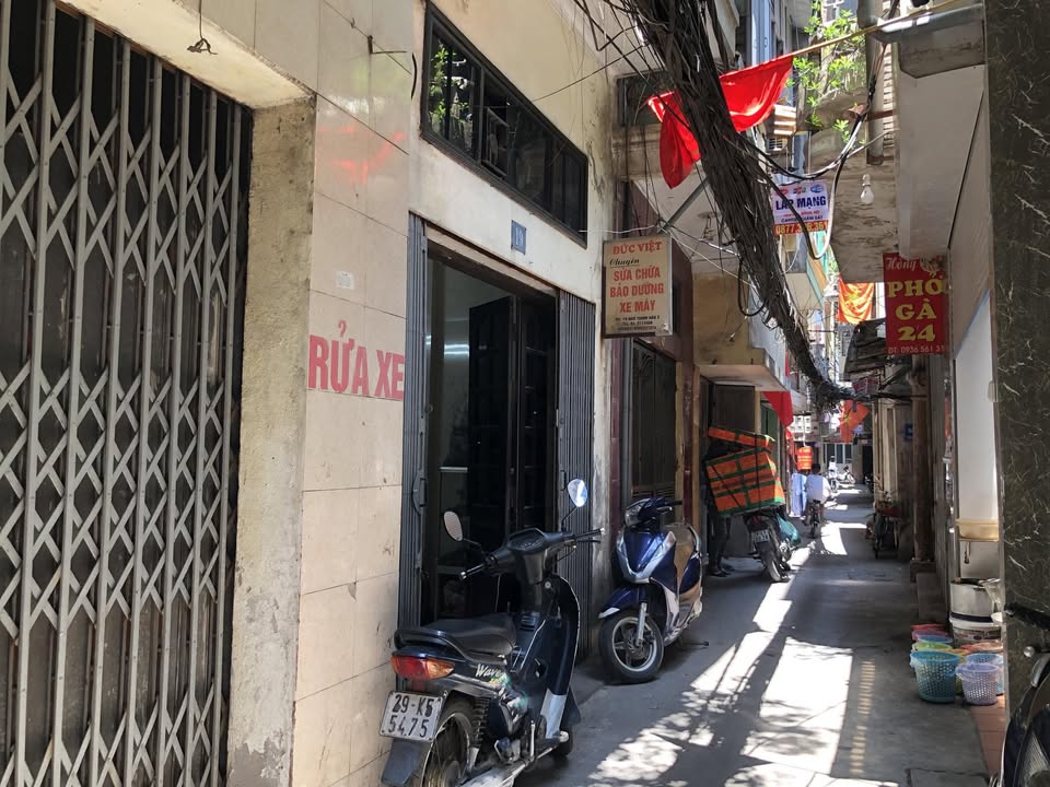 Nhà riêng Quận Đống Đa 42m² giá 8.05 tỷ - Chính chủ, mặt ngõ thông thoáng!