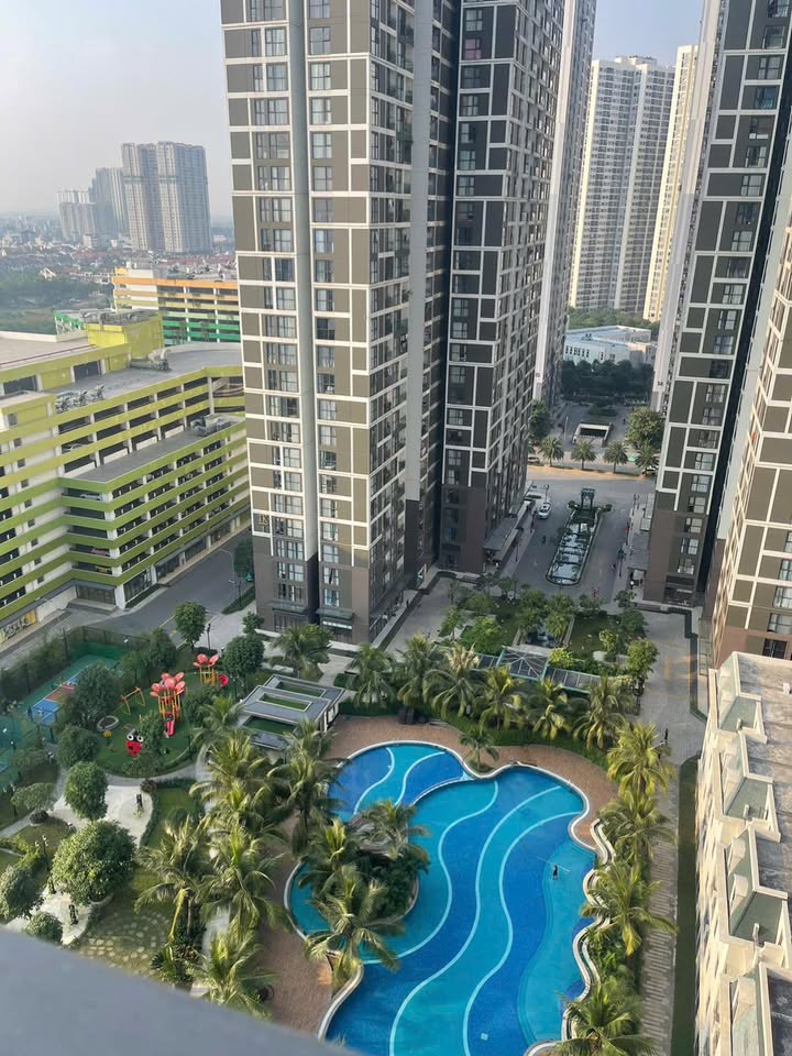 Nhà bán tại Quận Nam Từ Liêm, 50m², giá 4.82 tỷ - View bể bơi thoáng mát!