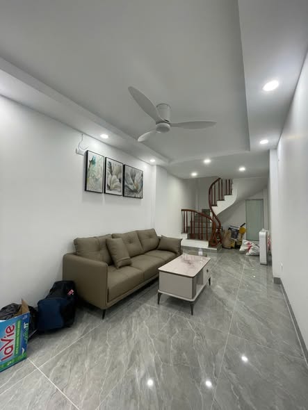 Nhà 5 tầng Ngõ Thông Lò Đúc 25m² giá 7.7 tỷ - Kinh doanh tốt, ô tô đỗ cửa!