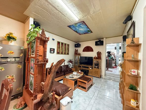 Nhà phố Bảo Thắng, Lào Cai 240m² giá 1.8 tỷ - Kinh doanh sầm uất!