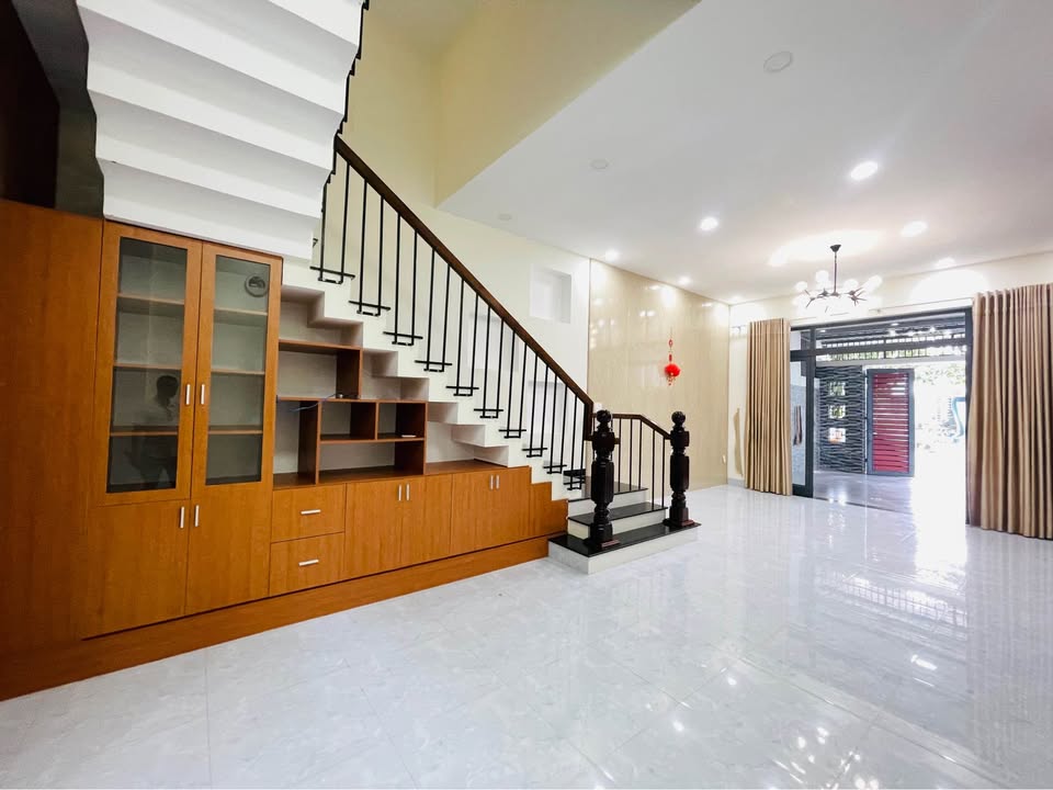 Nhà KDT An Bình Tân Nha Trang 100m² giá 9.8 tỷ - Sẵn sàng vào ở ngay!