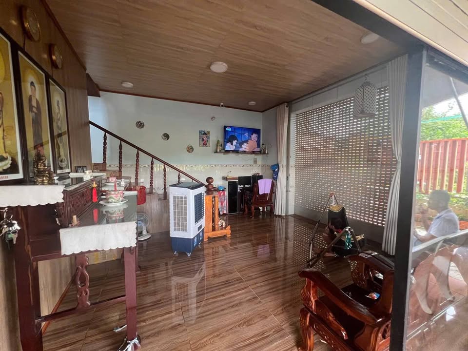 Nhà phố Hưng Long Bình Chánh 189m² giá 4.8 tỷ - Mặt tiền đường xe tải, dễ kinh doanh!