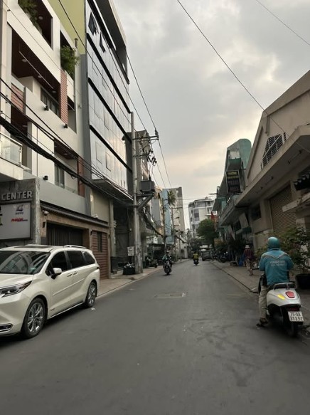 Nhà 3 tầng Tân Sơn Nhì 58m² giá 7,5 tỷ - Hẻm ô tô thông thoáng