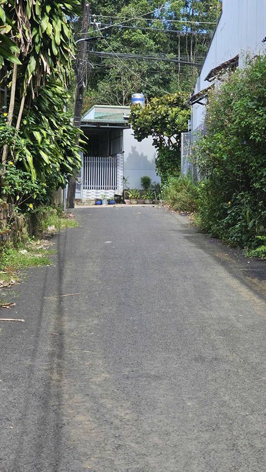 Lô đất 180m² tại Phường B'lao, Bảo Lộc - Giá chỉ 2.65 tỷ, cơ hội đầu tư tuyệt vời!