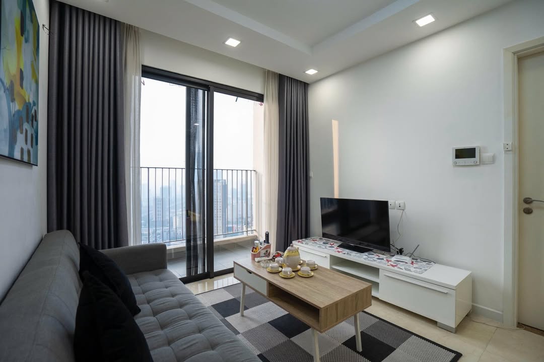 Căn hộ B6 KĐT Nam Trung Yên, Cầu Giấy 65m² giá 5 tỷ - Sổ lâu dài, thiết kế hiện đại!