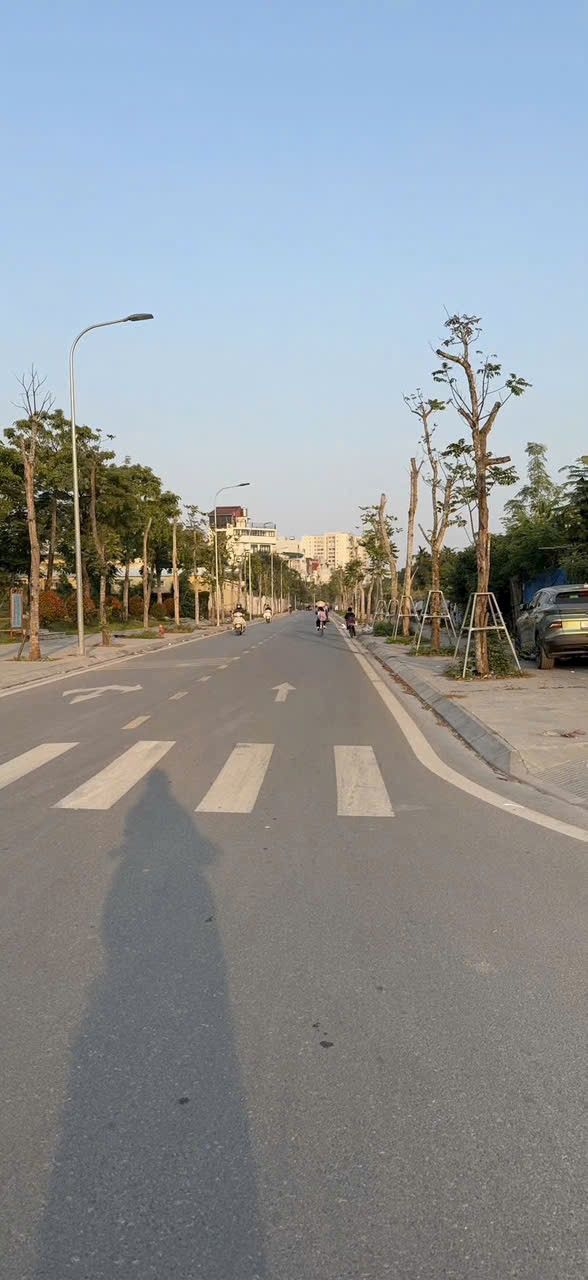 Đất Ngọc Thụy 50m² giá 11 tỷ - Thửa đất đẹp, vị trí thông thoáng!