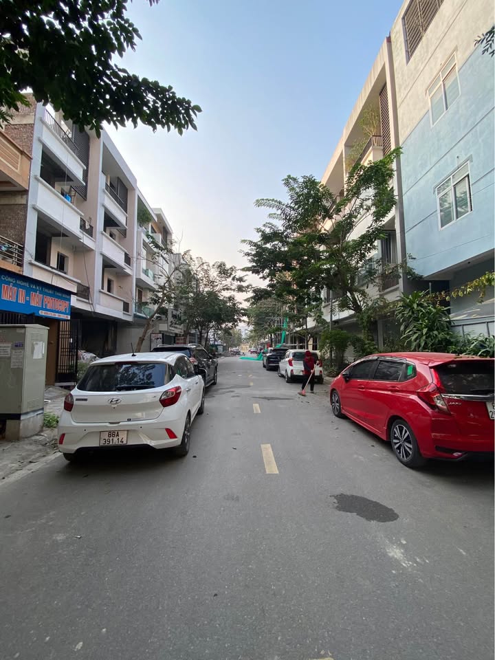 Nhà bán khu Đô Thị Vạn Cát Vĩnh Yên 98m² - Vị trí đắc địa, kinh doanh thuận lợi!