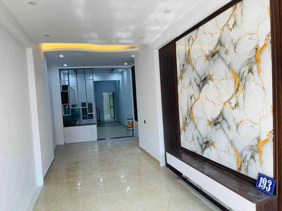 Nhà 2 tầng chính chủ tại Phường Ngô Quyền, Bắc Giang 83m² giá 3 tỷ - Gần chợ và trường học!