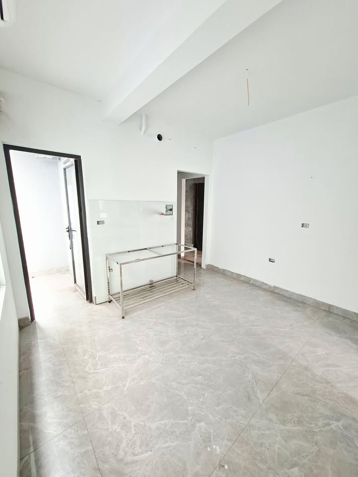 Phòng cho thuê tại Ngõ 24 Đại Mỗ, 40m² giá 17 triệu - Mới đẹp, tiện nghi đầy đủ!