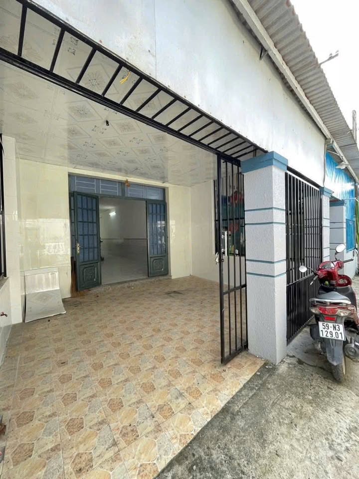 Nhà riêng khu phố Tân Xuân, Cần Giuộc, Long An 100m² giá 2.2 tỷ - Sẵn sàng vào ở!