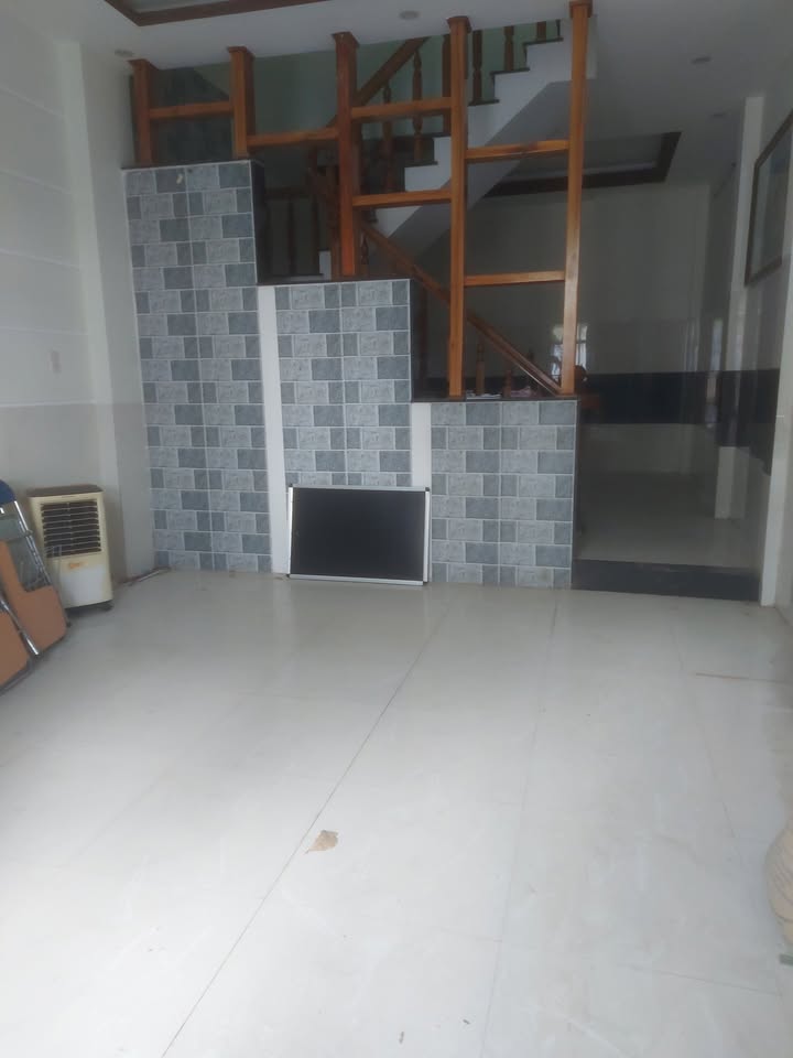 Cho thuê nhà mặt tiền Lâm Văn Tương, TP. Quy Nhơn 50m² - Vị trí đắc địa, giá chỉ 5 triệu!