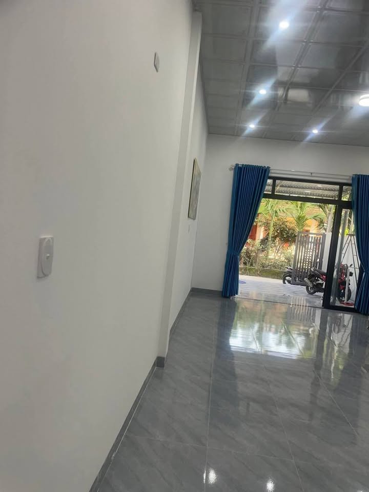 Nhà riêng Tịnh Ấn Tây 100m² giá 1 tỷ - Khu dân cư sầm uất, tiện ích đầy đủ!