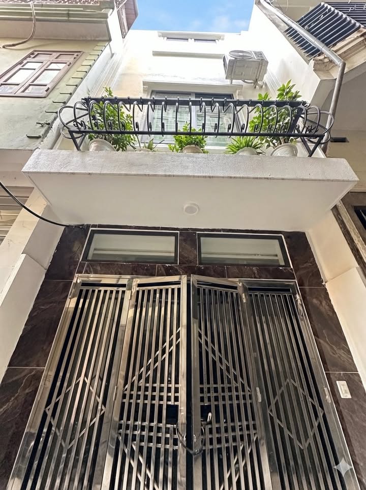 Nhà phố phân lô Tô Hiệu, Hà Đông 40m² giá 11 tỷ - Nhà đẹp ở ngay, thang máy