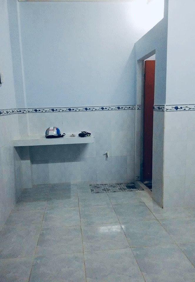 Phòng trọ 12m² tại Dương Đình Cúc, Tân Kiên - Giá chỉ 1.4 triệu/tháng!