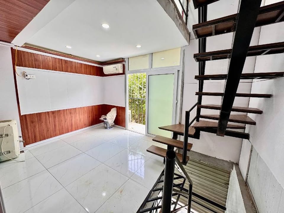 Nhà đẹp Thịnh Liệt 36m² giá 2 tỷ - Sổ hồng đầy đủ, nội thất cơ bản!