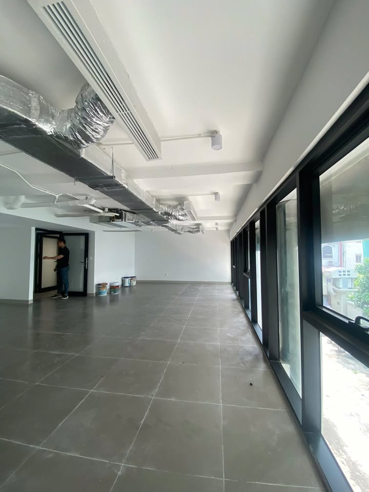 Mặt bằng kinh doanh ngõ 100 Đội Cấn, Ba Đình 80m² giá 30 triệu - Lối đi riêng tiện lợi!