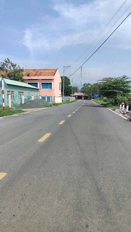 Bán đất mặt tiền tỉnh lộ 949, Châu Lăng, Tri Tôn, 79m² - Sổ hồng chính chủ chỉ 2xx triệu!