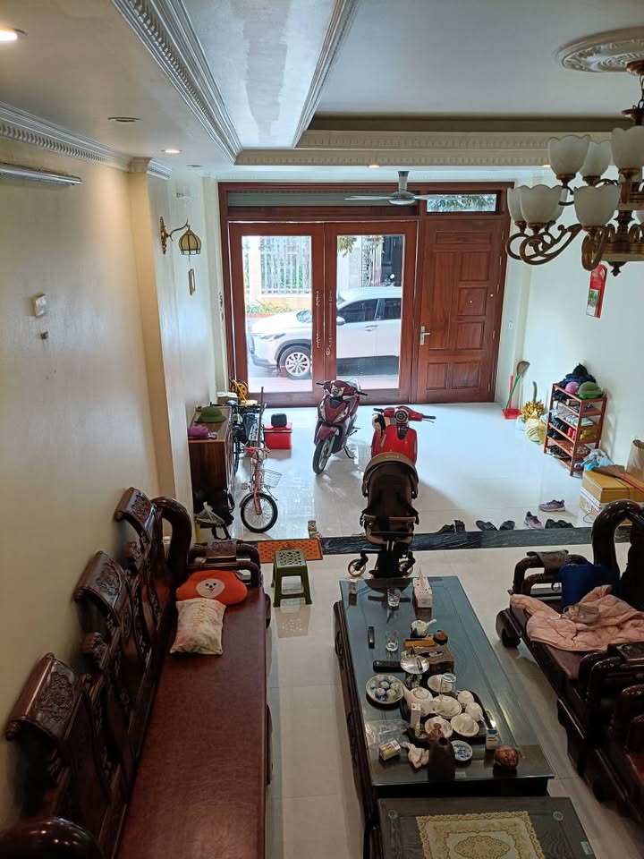 Nhà 4.5 tầng khu đô thị Trần Lãm 90m² giá 9 tỷ - Xây kiên cố, chính chủ!