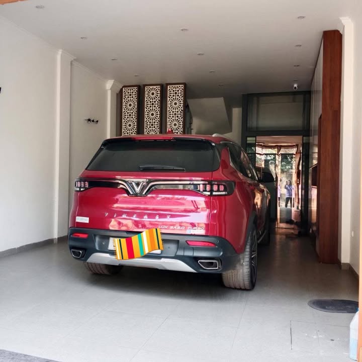 Nhà 7 tầng khu đô thị Vin Hàm Nghi, 180m² giá 15 tỷ - Ô tô 7 chỗ vào tận nhà!