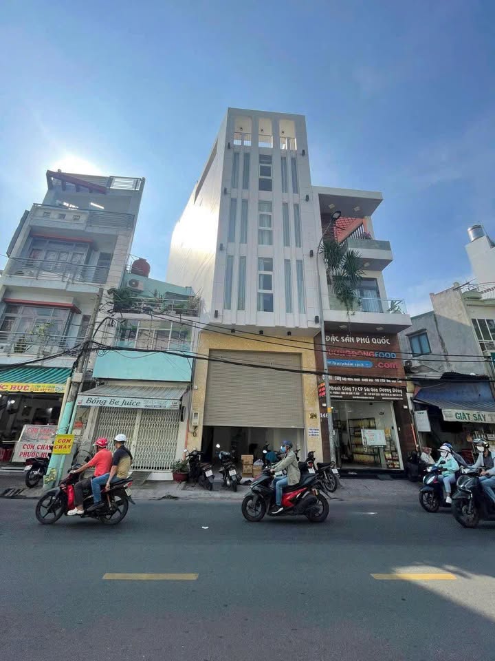 Nhà mặt tiền Lê Bình, Quận Tân Bình 732m² giá 31 tỷ - Cơ hội đầu tư tuyệt vời!