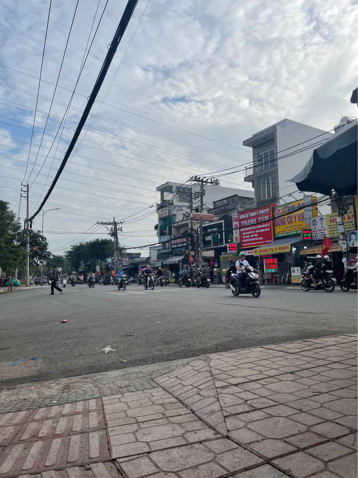 Cho thuê CHDV/KTX Phường 12 Quận 10 60m² giá 230 triệu - Lợi nhuận cao sau cải tạo!